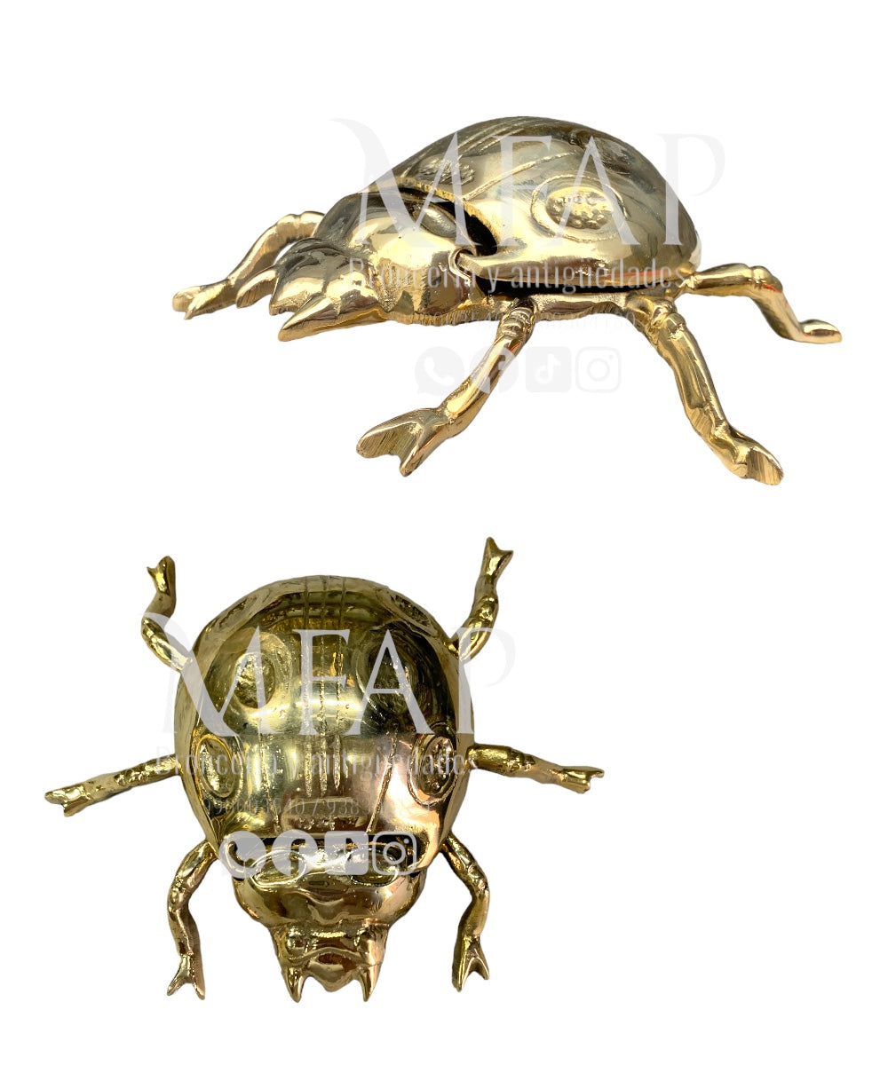 Cenicero en forma de mariquita en bronce fundido 10 cm - Refugio de humo