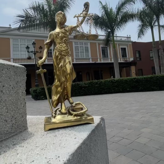 Dama de la Justicia 34 cm en bronce fundido - Guardiana de la verdad DMGJ34