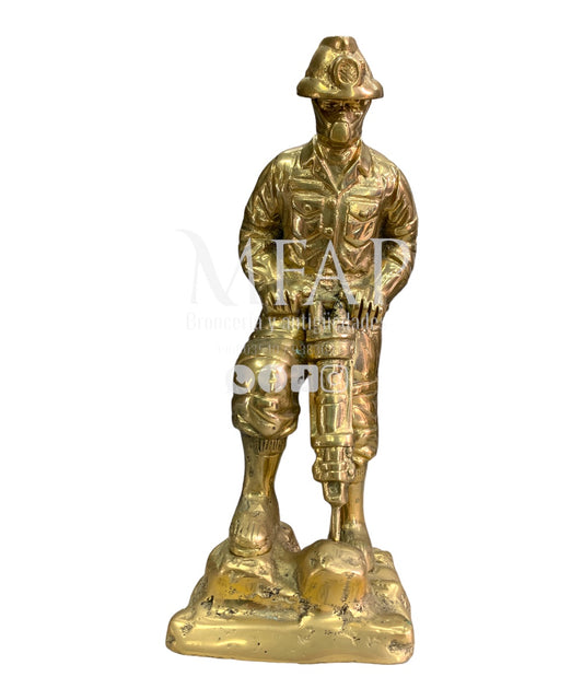 Héroe del mineral - minero grande en bronce 26 cm