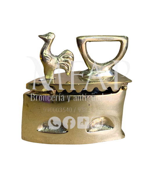 Luxe irum - plancha en bronce mediano 9 cm