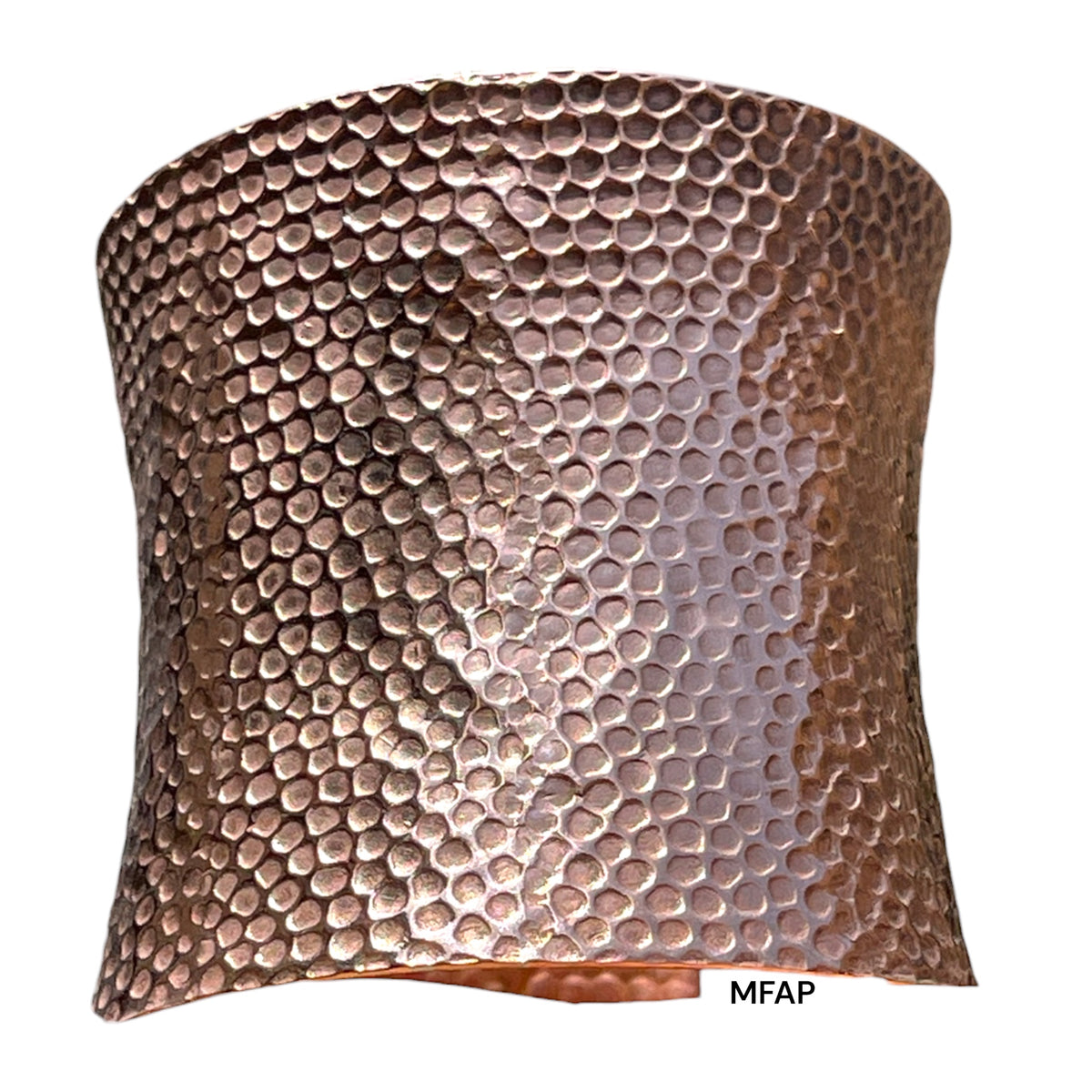 Soberano Forjado | Brazalete de Cobre Martillado de 6 cm